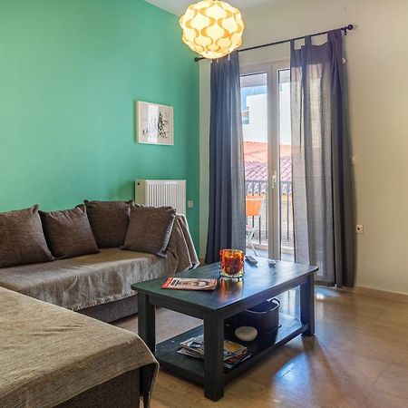 Appartamento Erika'S Oasis - Stylish Gem Inthe Heart Of History Kalamata Esterno foto