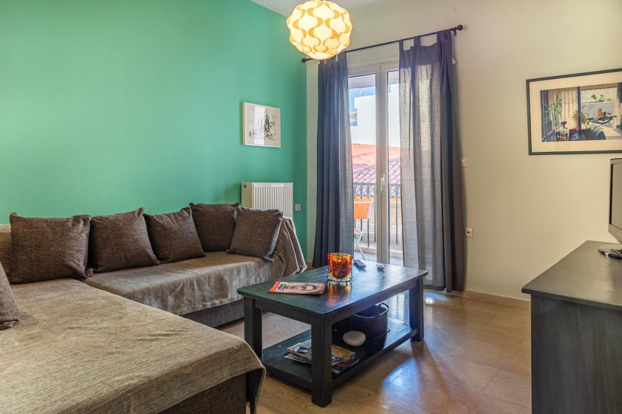 Appartamento Erika'S Oasis - Stylish Gem Inthe Heart Of History Kalamata Esterno foto